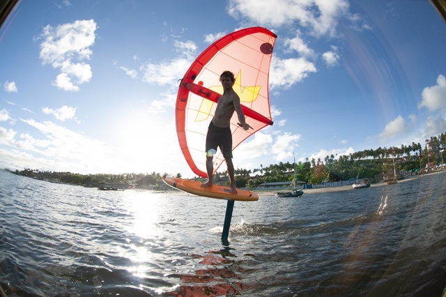 Vuela sobre las olas 