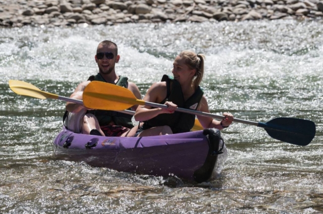  Disfruta de una sesión para 2 para un descenso en kayak excepcional 