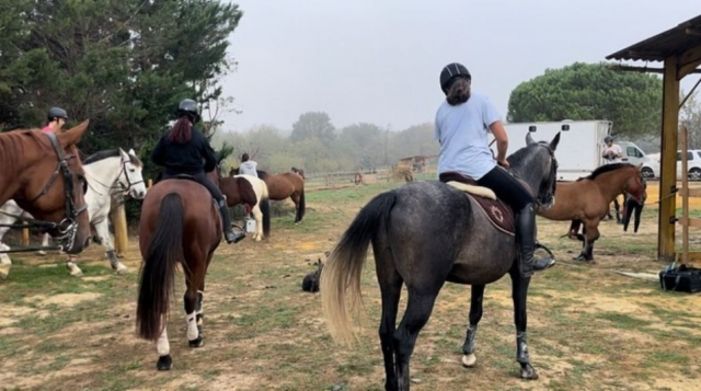  Preparación para nuestro paseo a caballo 
