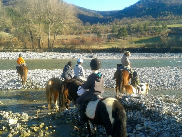  Acompáñanos en nuestro centro ecuestre en Sisteron 
