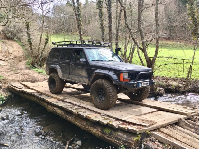  Sube a bordo de nuestro Toyota Land Cruiser 4x4 