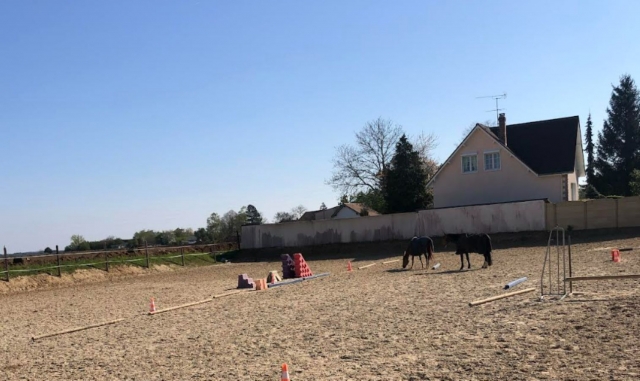  Nuestro campo de entrenamiento, donde pondrás a prueba a su caballo antes de salir a subir. 