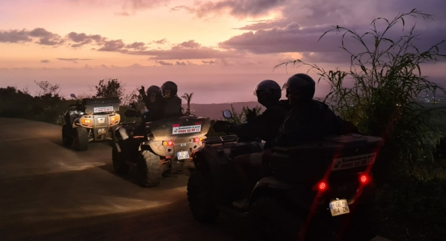  Puesta de sol en la camicrema en quad