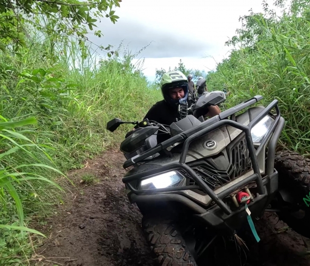  Realice una expedición en cuatrimoto con un instructor profesional 