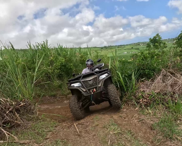  Paseo en cuatrimoto a Saint-Paul 