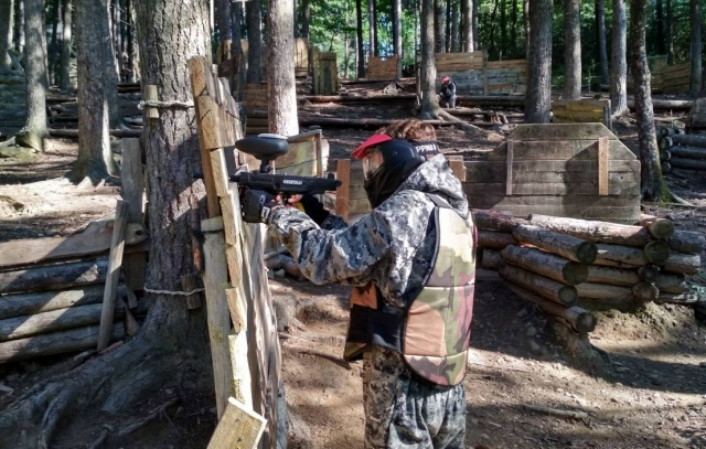  Sesión de gotcha en el bosque 