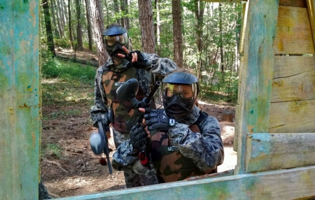 Disfruta de un entorno natural excepcional para su partida de gotcha 