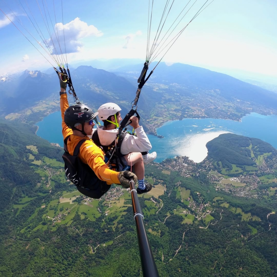  Descubra los paisajes de la Alta Saboya gracias a nuestra sesión de parapente 