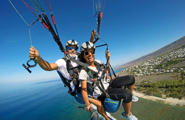  Disfrule de un vuelo seguro pilotado por un instructor profesional 