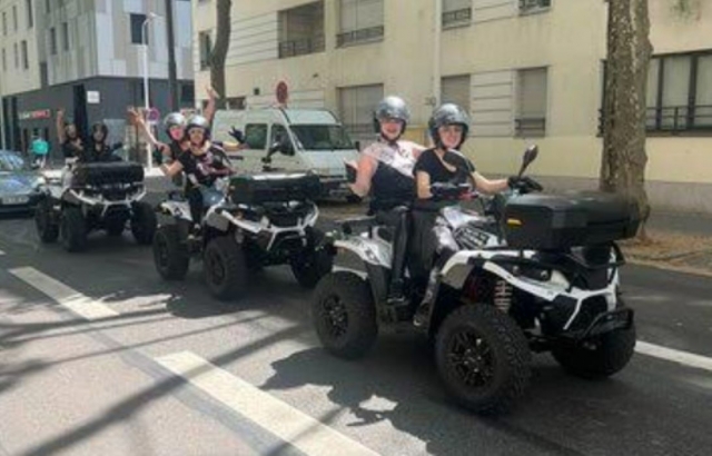  Paseo en cuatrimoto biplaza