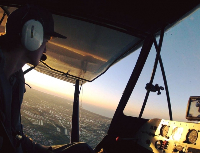  Nuestro piloto de ULM desde hace años le presenta Marennes desde el aire 