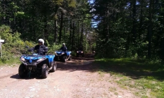 Ruta en cuatrimoto por Montrodat 3h
