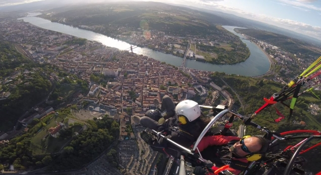  Excursión en paramotor en Assieu 