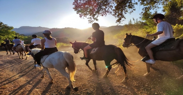 Con nuestro paseo a caballo descubrirás Fiume d'Olmo de una forma original 