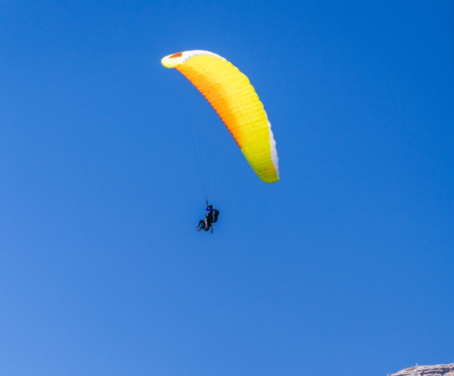 Sensacional experiencia de parapenle en Saint-Hilaire 