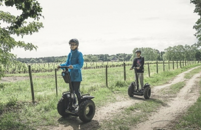 Descubra los viñedos de Léognan gracias a nuestra escapada en segway 
