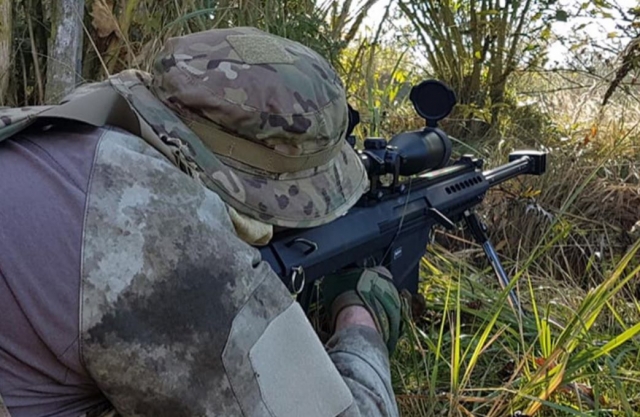  Elige su réplica de airsoft y lucha contra el equipo contrario 