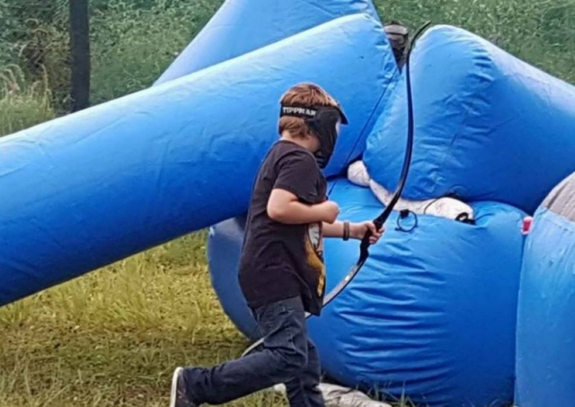 Corre, dispara y gana su juego de jalo con arco