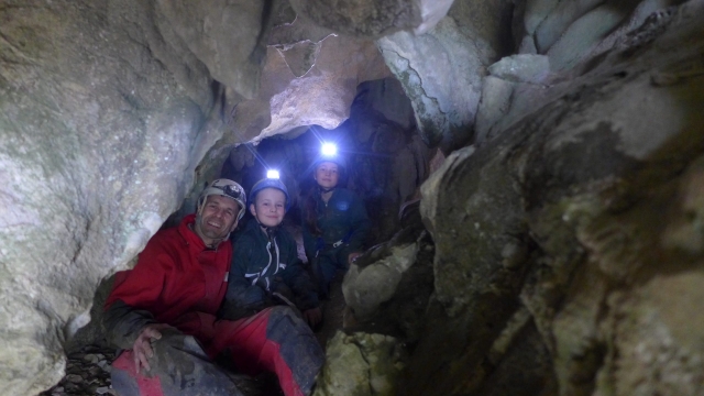  Acompáñanos en una fascinanle actividad de espeleología 