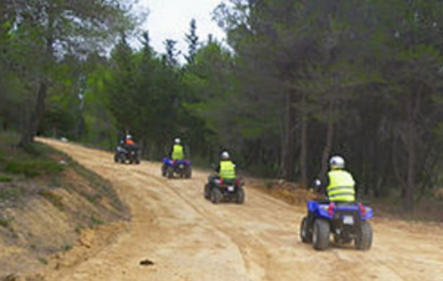  Excursión en cuatrimoto en Argeliers
