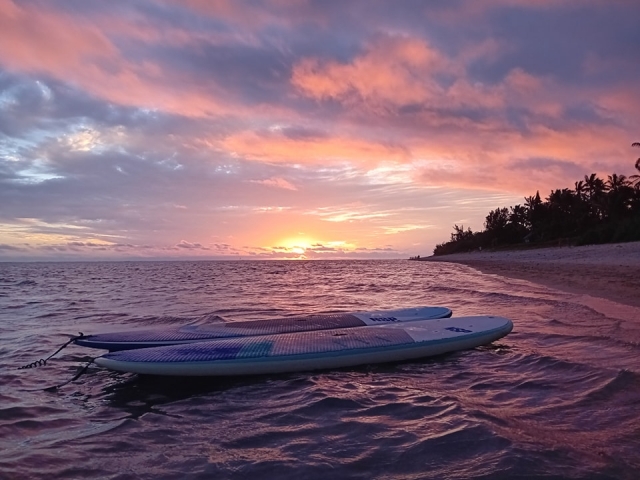  Disfruta del atardecer sobre un remo 