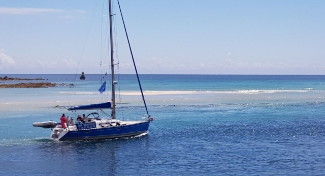  Crucero en barco con un piloto experimentado 
