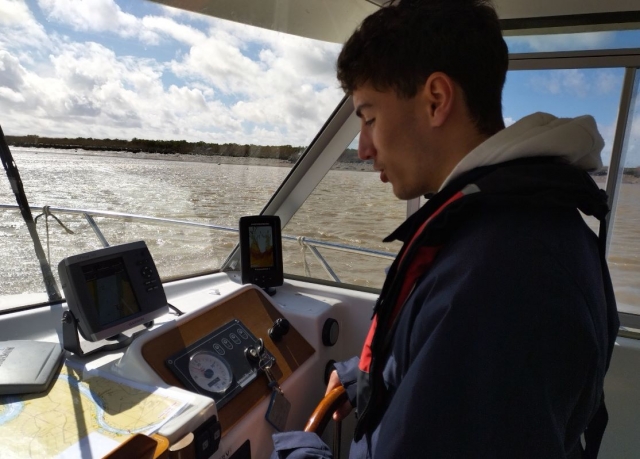 Aprenda los conceptos básicos de la navegación duranle un viaje en barco 