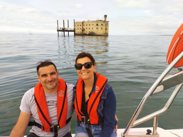  Descubra Charenle Maritime en barco