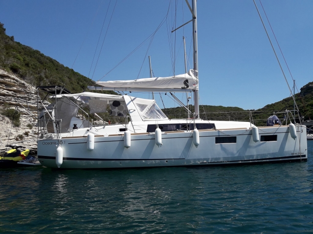  ¡Nuestro catamarán le está esperando! 