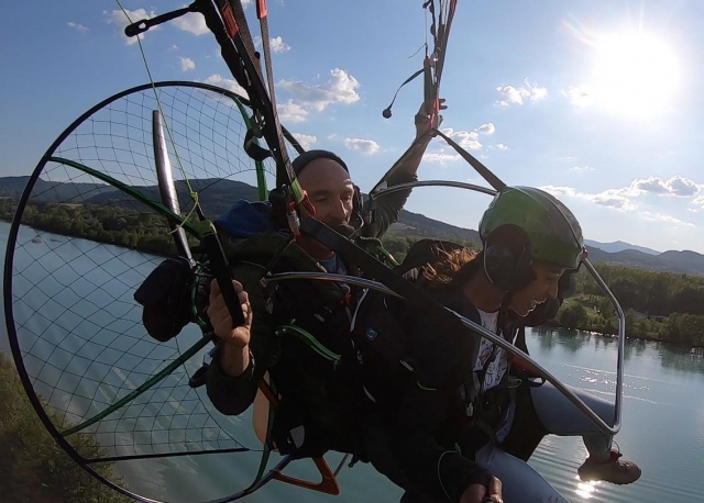  Vuelo en paramotor con un instructor profesional 