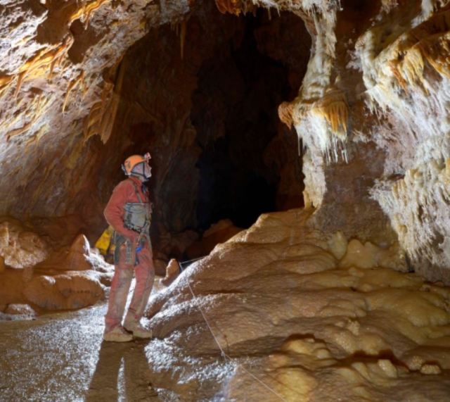  Ponle su explorador cap and go in a adventure 