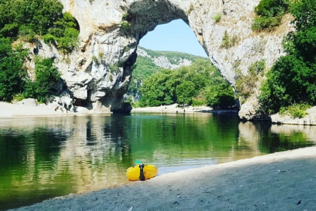  Dale un baño para recargar energías duranle nuestra canoa -sesiones de kayak 