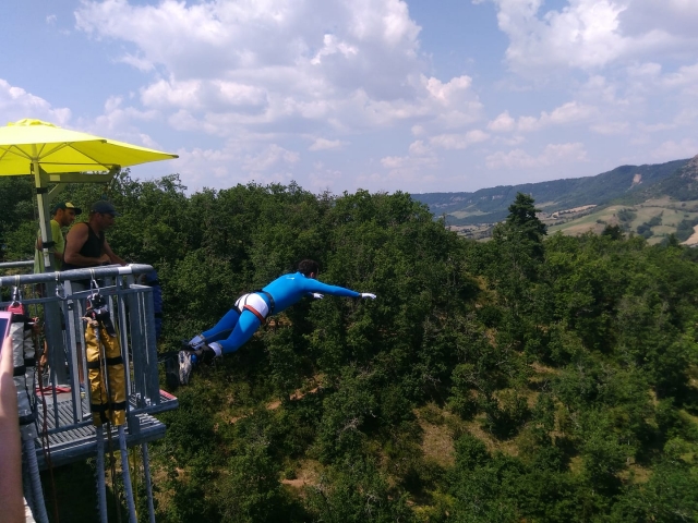  Saltar desde el parapeto 