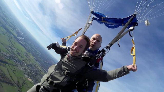  Salto en paracaídas 