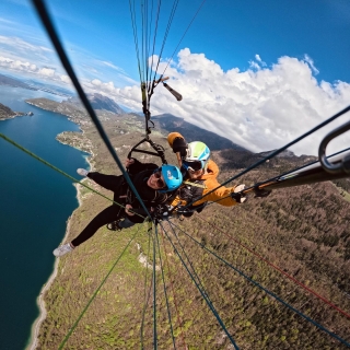 Salto en parapente sobre el lago de Annecy, 25 min