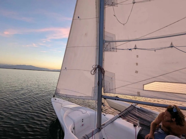  Nuestro trimarán Magnum 21 en el estanque 