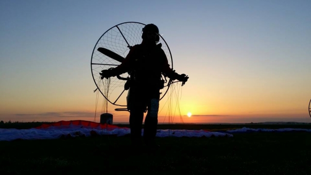  Aterrizaje al atardecer 