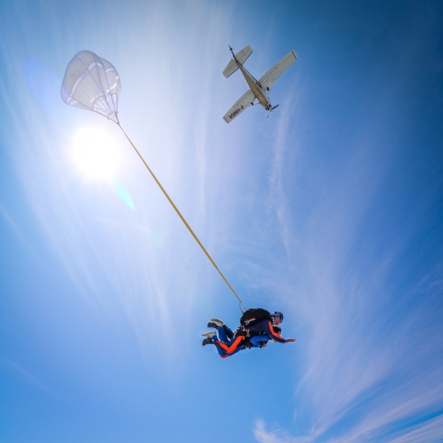  Su salto captado por nuestro camarógrafo 