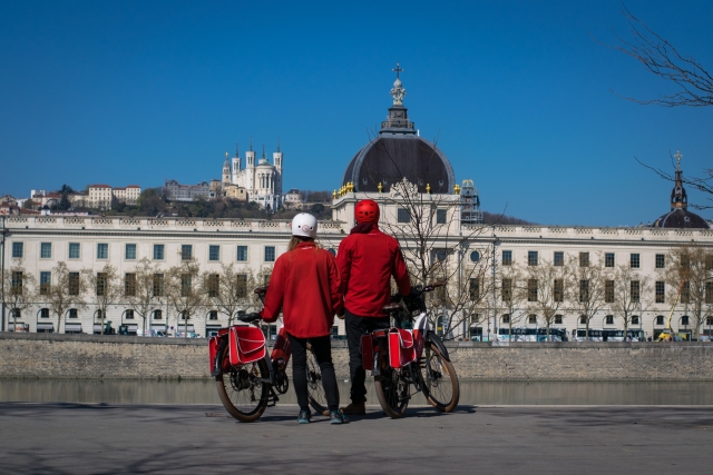Una tarde soleada en bicicleta en Lyon 