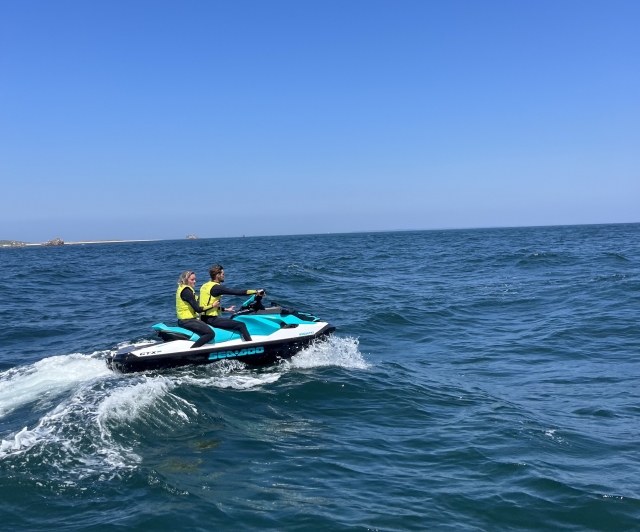  ¡A dúo en la jet ski! 