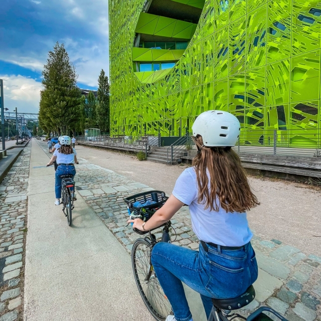 De camino al Parque de la Têle d'Or en bicicleta 