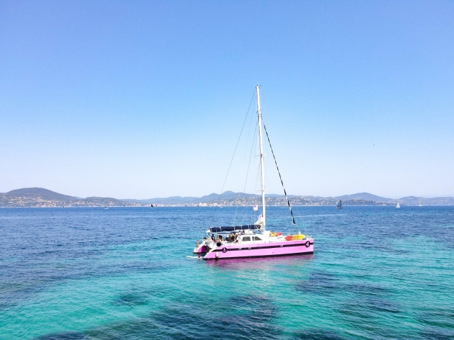  El famoso catamarán rosa en el que le embarcarás 