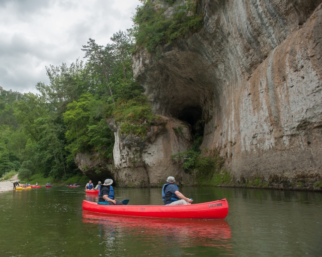  Una canoa biplaza en el Ardèche 