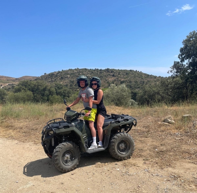 Vive una aventura en cuatrimoto para dos personas