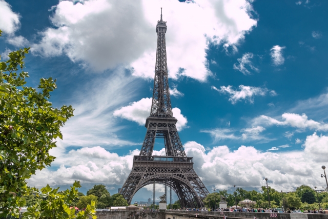  ¡venga a visitar la torre más legendaria del mundo!