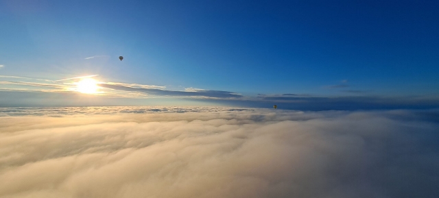  Vuela por encima de las nubes 