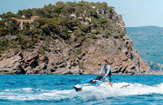  Pase cerca de las playas más hermosas del Mediterráneo 