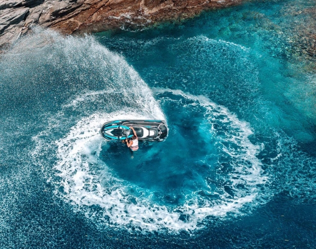  Diviértele en jet ski