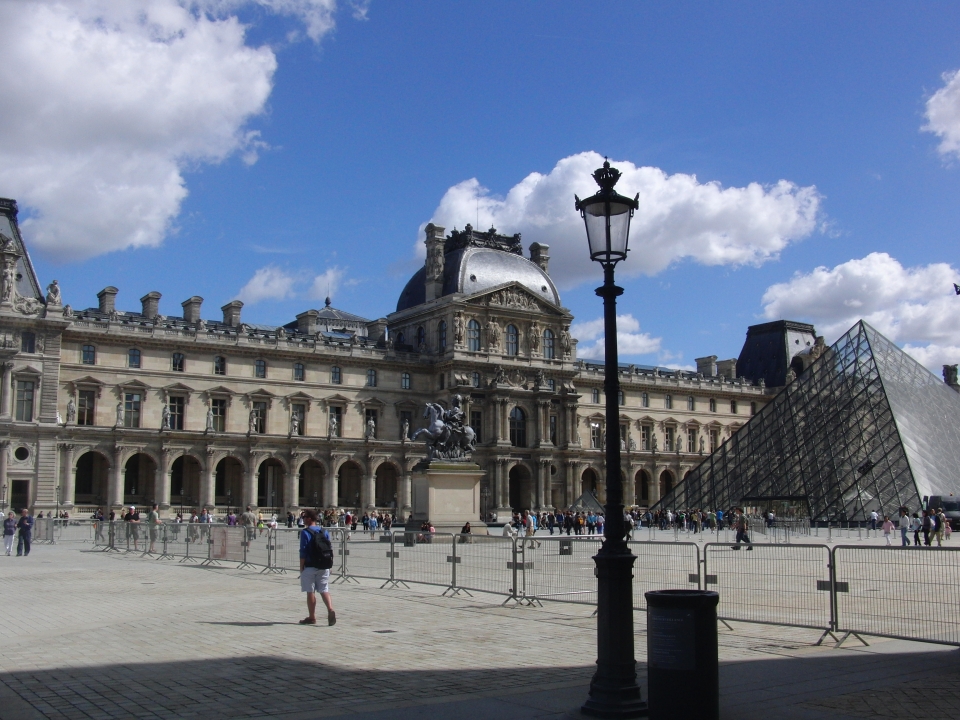  Disfruta de todo desde el Palacio del Louvre 