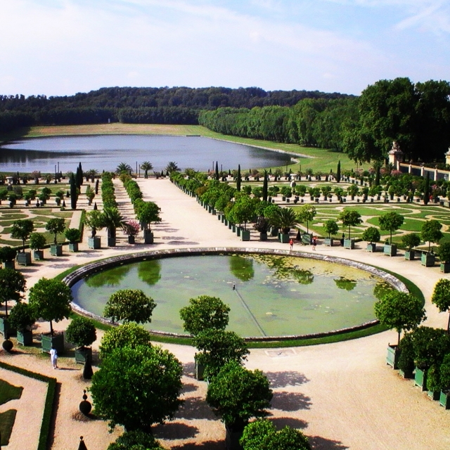 La perspectiva entre los jardines y el gran canal 